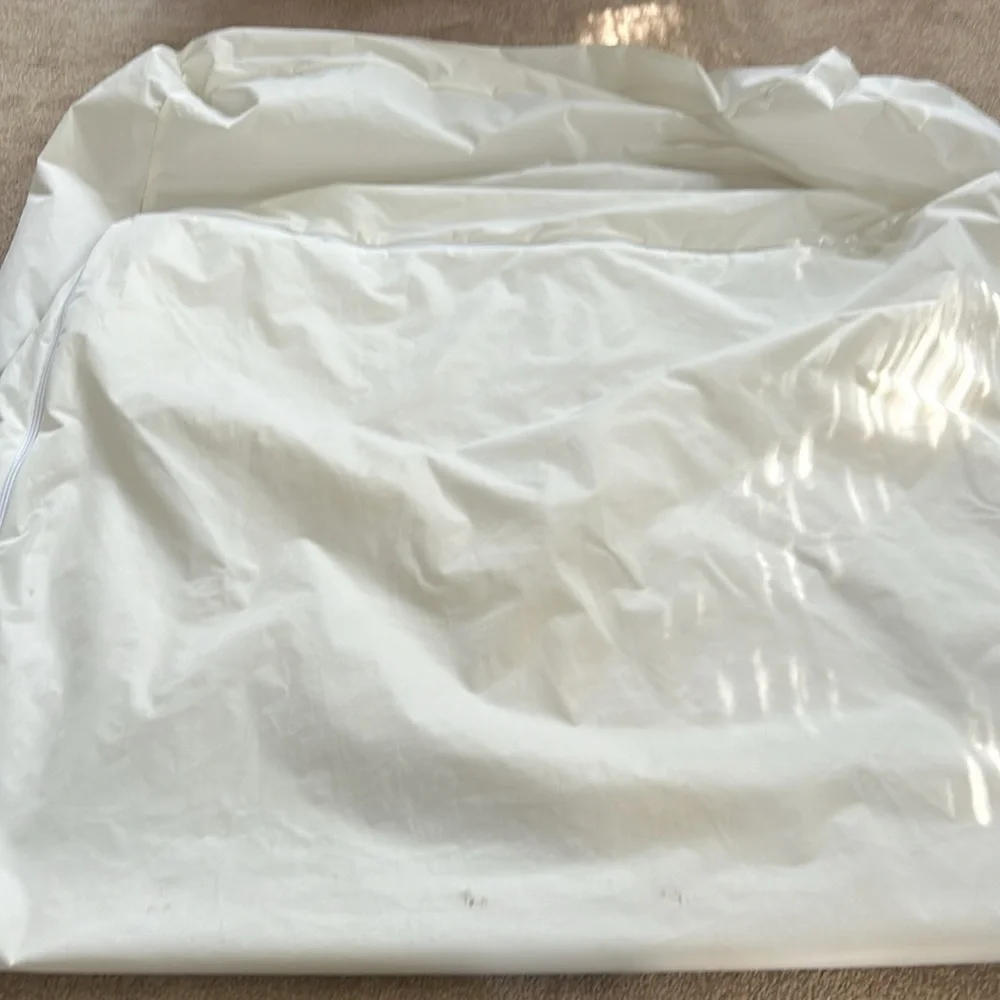 Simply Essential Twin XL Zipper Closure Bed Bug Allergen Mattress Protector
